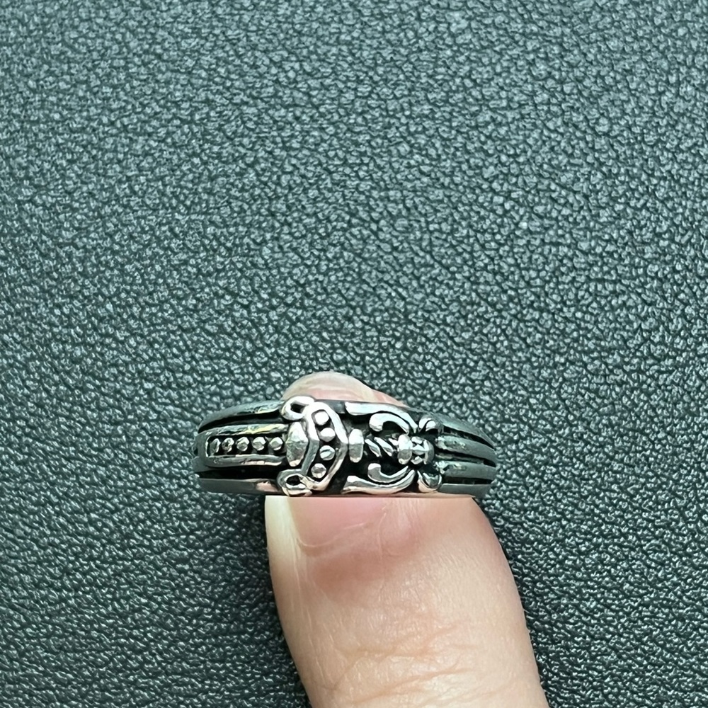 Chrome hearts ring